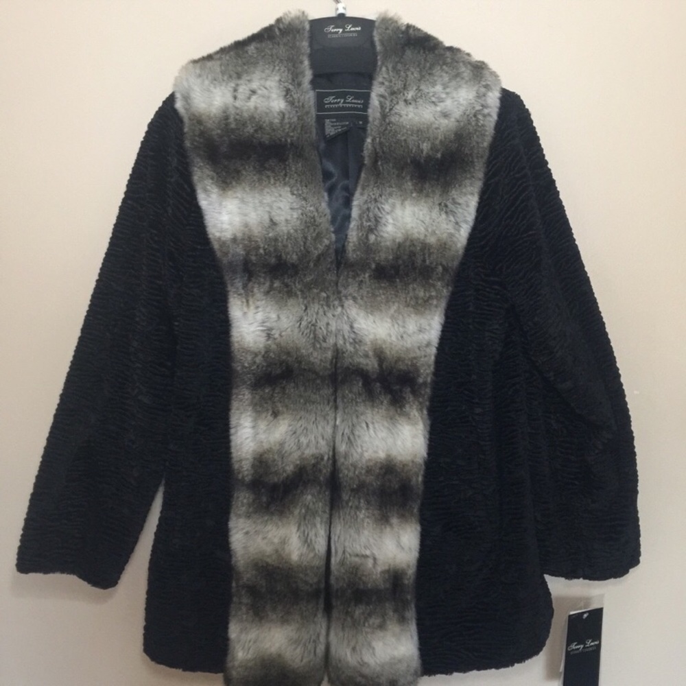 Plus size 1X black and gray faux fur coat